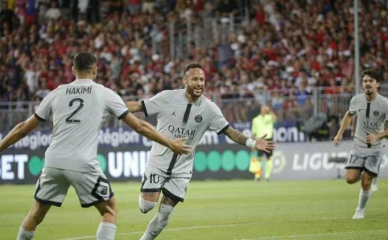 体育天津泰达火速换帅 王宝山夜抵苏州