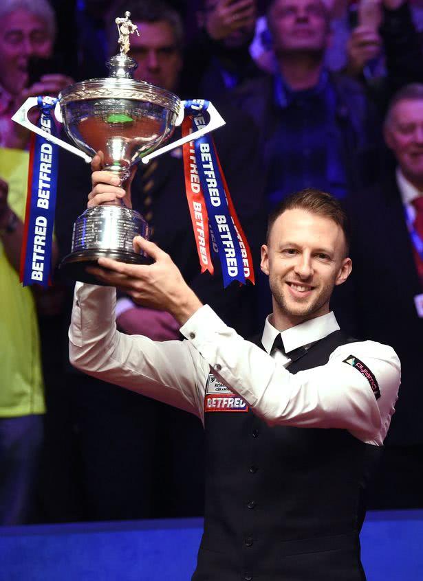 体育英超：平分秋色 曼联1-1战平富勒姆