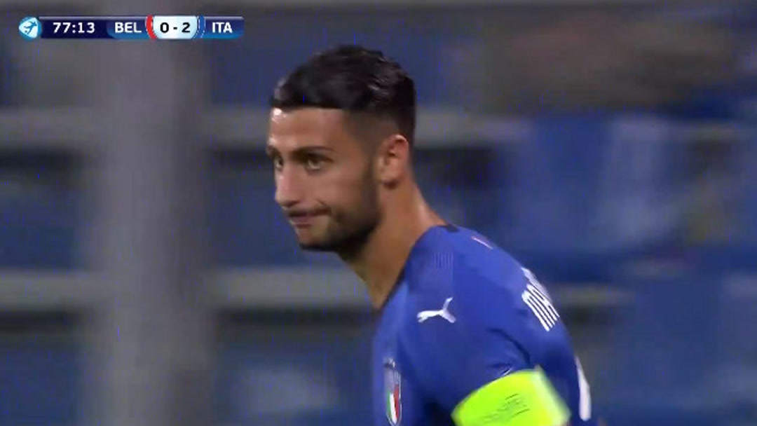 背负巨大关 背负巨大关